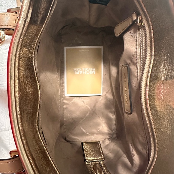 Jet set travel extra small metallic top zip tote bag. - Picture 3 of 6